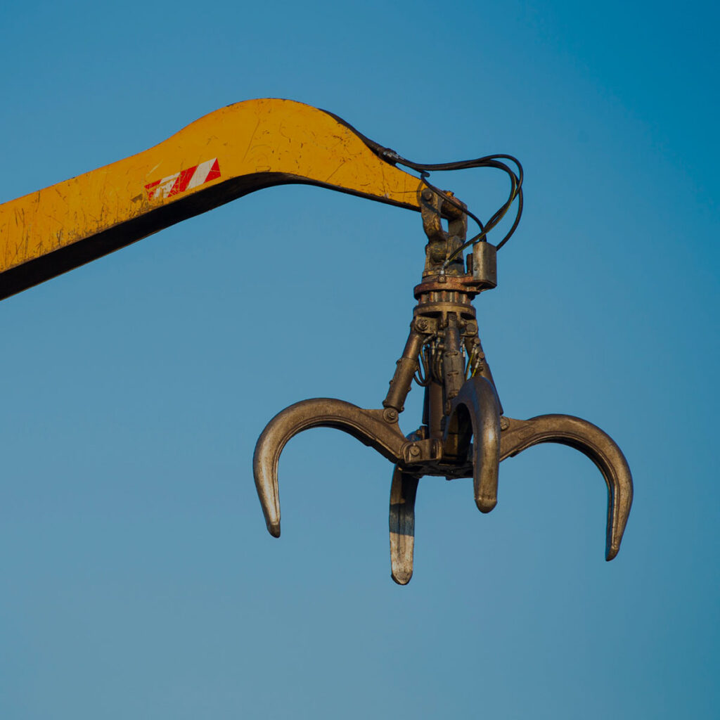 Fornitura, montaggio e manutenzione macchinari per lavorazione rifiuti industriali non pericolosi